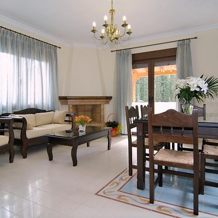 Kerveli Luxury Villa Exteriör bild