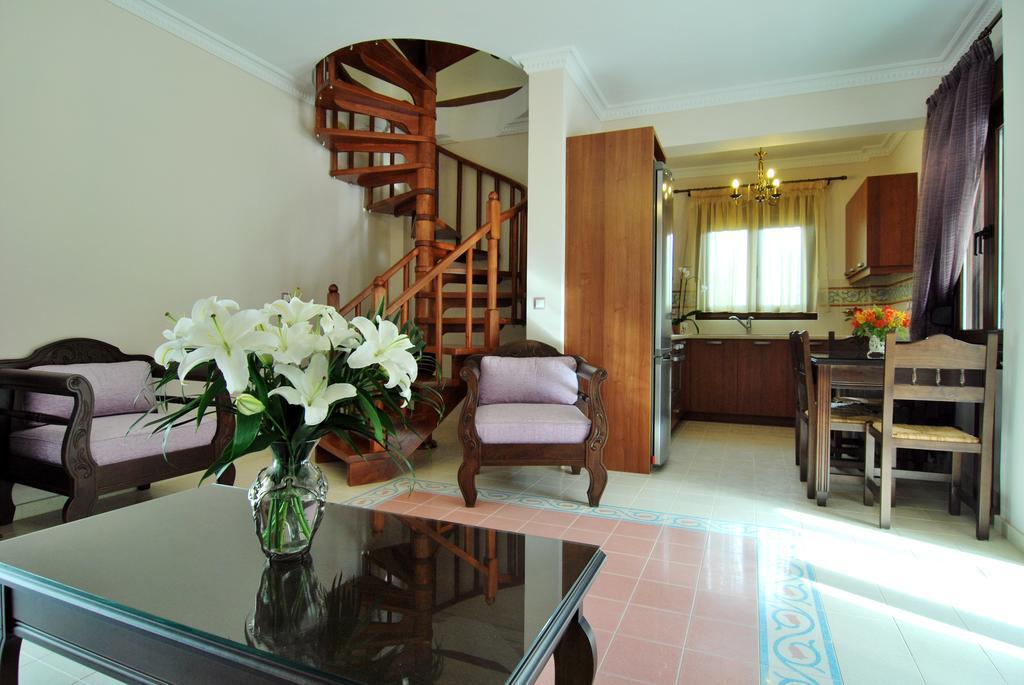 Kerveli Luxury Villa Exteriör bild